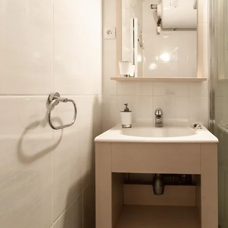 Imperial Furnished Flat *
